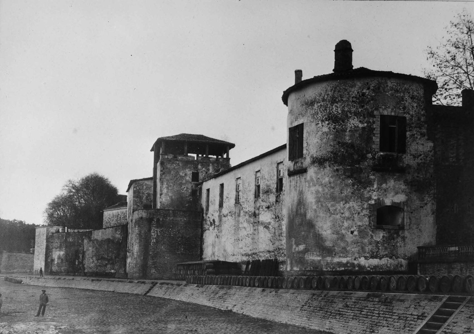 Le château fort vers 1880. / © Société de Borda